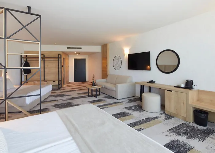 Hotel Marvel - Fully Renovated Free Access