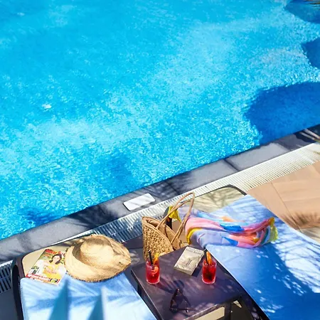 Marvel - Fully Renovated Free Access 4* Sunny Beach