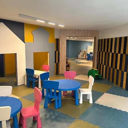 Hotel Marvel - Fully Renovated Free Access 4*