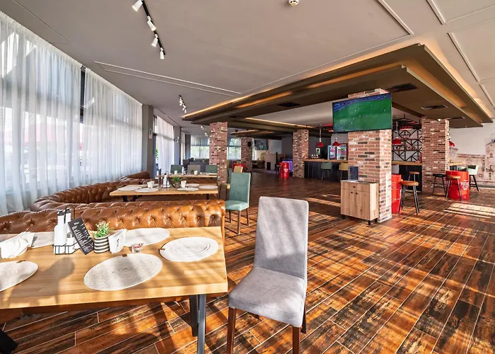 Marvel - Fully Renovated Free Access Hotel 4*