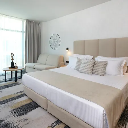 Marvel - Fully Renovated Free Access