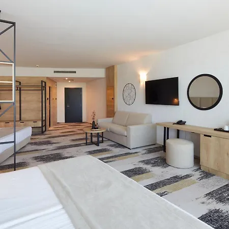 Hotel Marvel - Fully Renovated Free Access