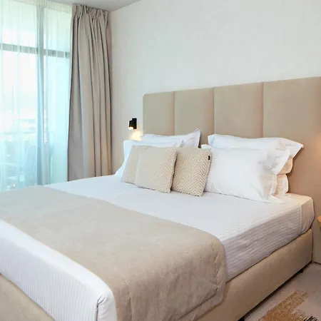 호텔 Marvel - Fully Renovated Free Access 써니비치
