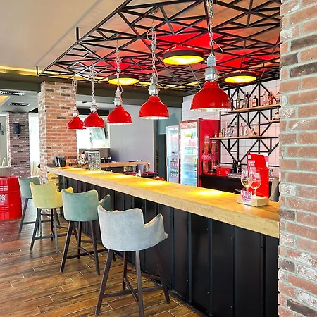 Hotel Marvel - Fully Renovated Free Access