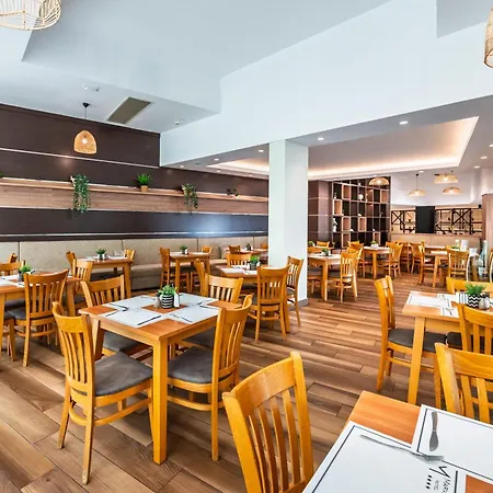 Marvel - Fully Renovated Free Access Hotell