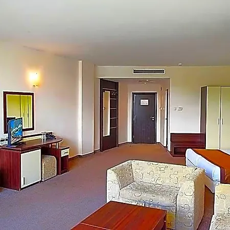 Marvel - Fully Renovated Free Access Hotel 4*