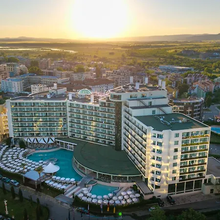 Marvel - Fully Renovated Free Access Sunny Beach