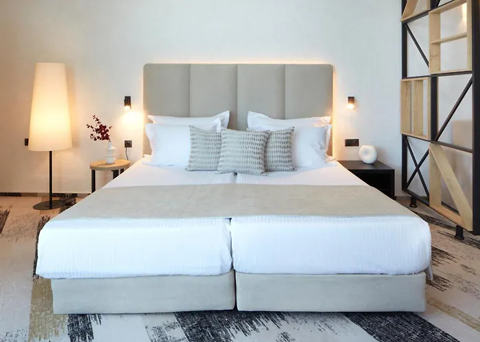 Marvel - Fully Renovated Free Access Hotel 4*