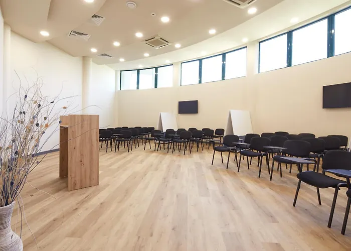 Marvel - Fully Renovated Free Access 4*