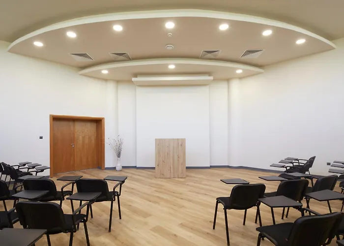 Hotel Marvel - Fully Renovated Free Access 4*