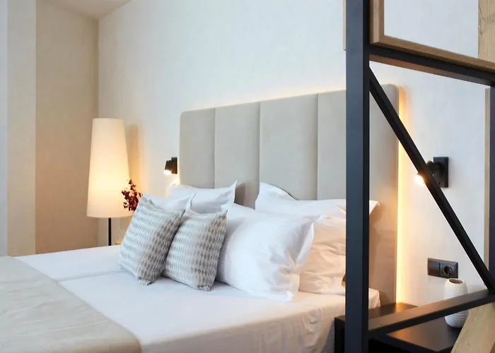 Marvel - Fully Renovated Free Access Hotel